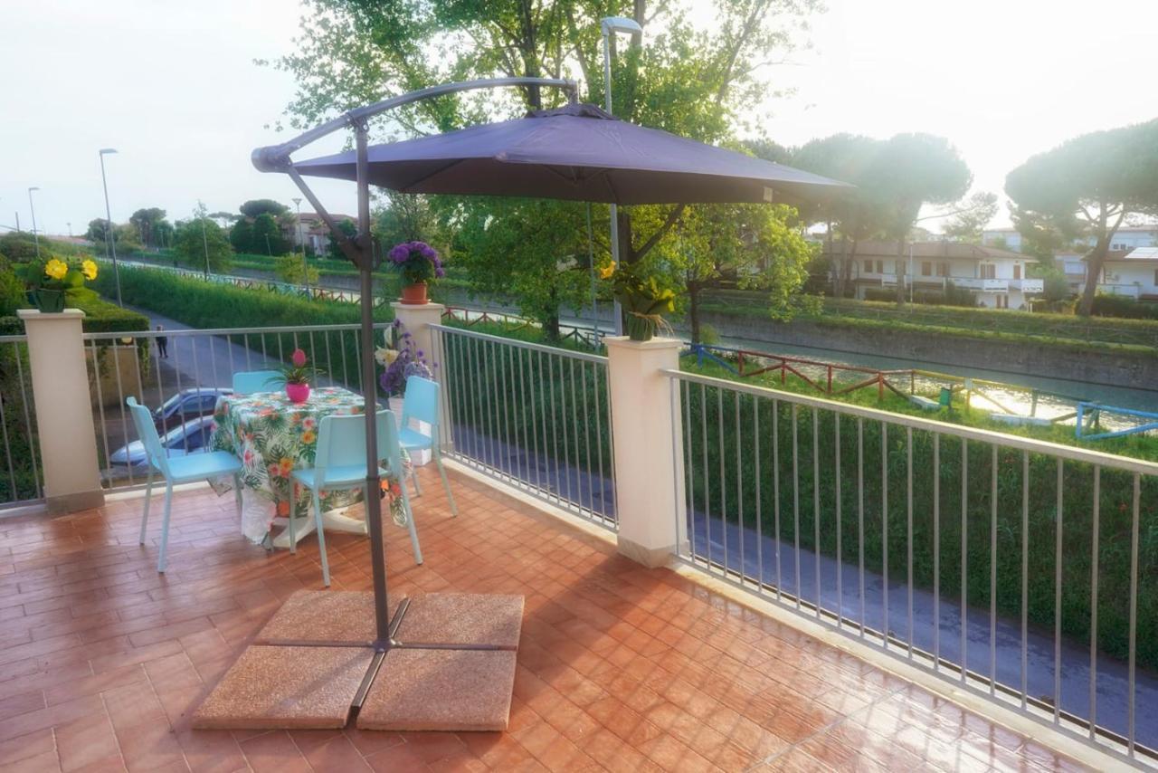 Residence Deamarina Marina di Massa Kültér fotó