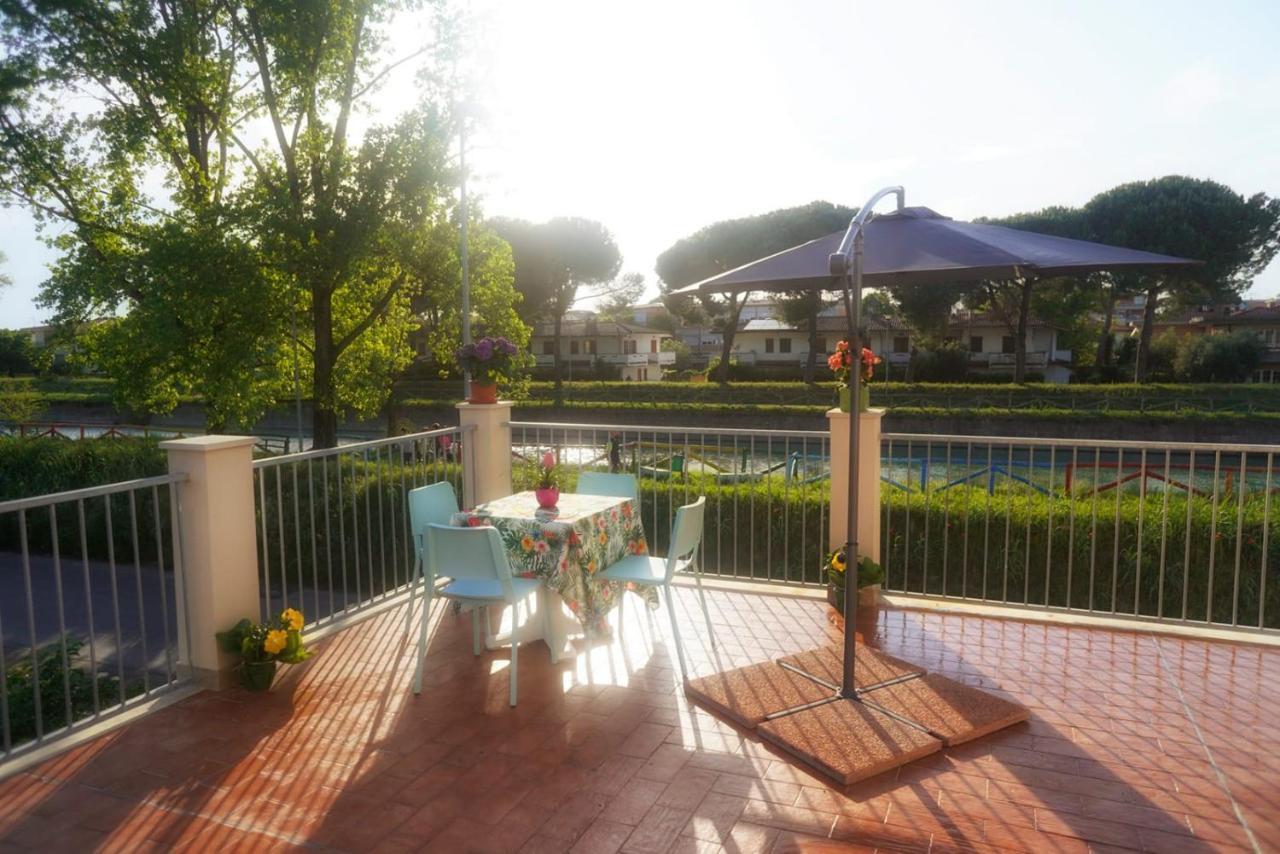 Residence Deamarina Marina di Massa Kültér fotó
