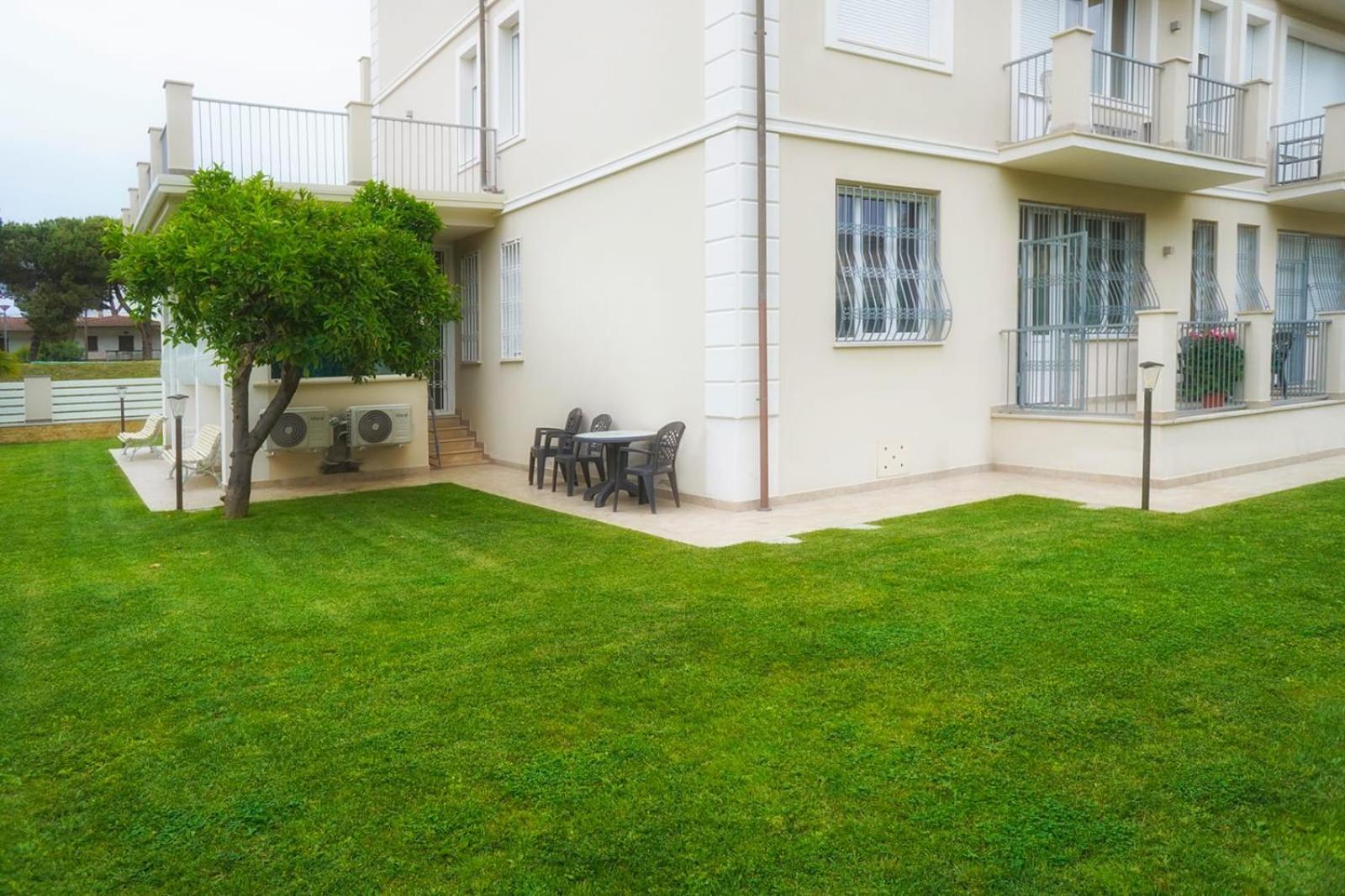 Residence Deamarina Marina di Massa Kültér fotó